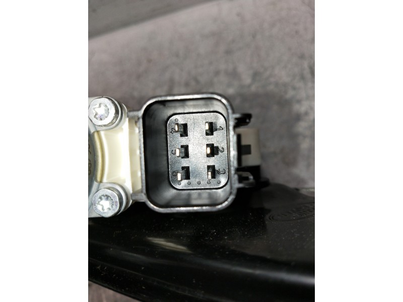 Recambio de elevalunas trasero izquierdo para land rover discovery sport s referencia OEM IAM FK7227001AB  5P