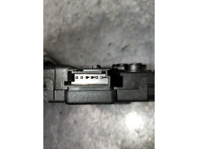 Recambio de motor cierre centralizado porton para land rover discovery sport s referencia OEM IAM FK72A442A66AA  5P