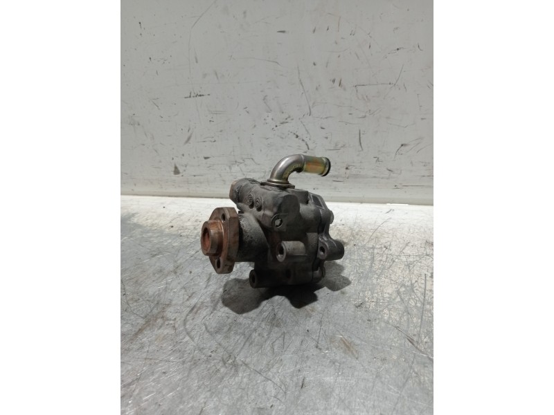Recambio de bomba direccion para volkswagen golf iv berlina (1j1) highline referencia OEM IAM 1J042KV1  