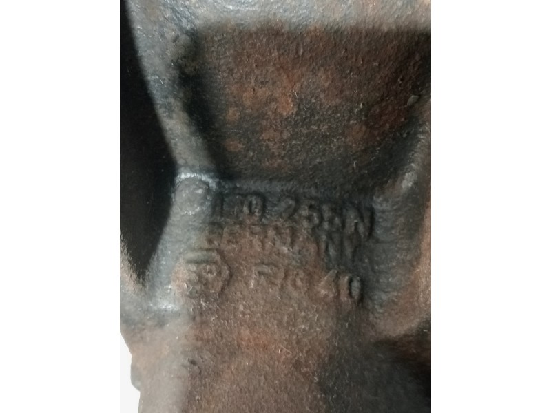 Recambio de mangueta delantera izquierda para volkswagen golf iv berlina (1j1) highline referencia OEM IAM 1J0255N  