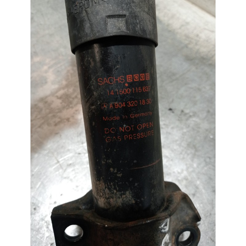 Recambio de amortiguador delantero derecho para mercedes sprinter (w901,w904) caja cerr. 2.9 turbodiesel referencia OEM IAM A904