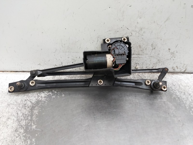 Recambio de motor limpia delantero para ford sierra berlina 1.6 referencia OEM IAM   