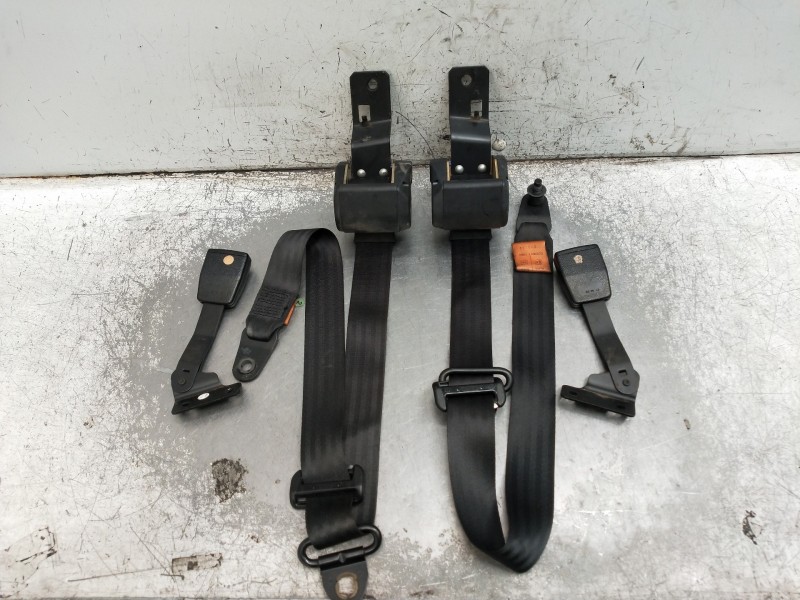 Recambio de juego cinturones delantero para ford sierra berlina 1.6 referencia OEM IAM   