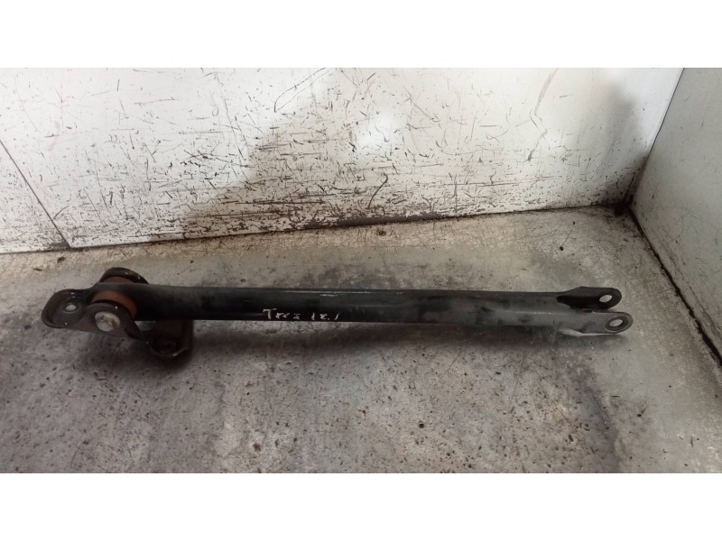 Recambio de brazo suspension superior trasero izquierdo para land rover freelander (ln) 2.0 td4 cat referencia OEM IAM   