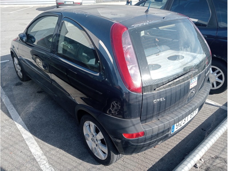 opel corsa c del año 2001
