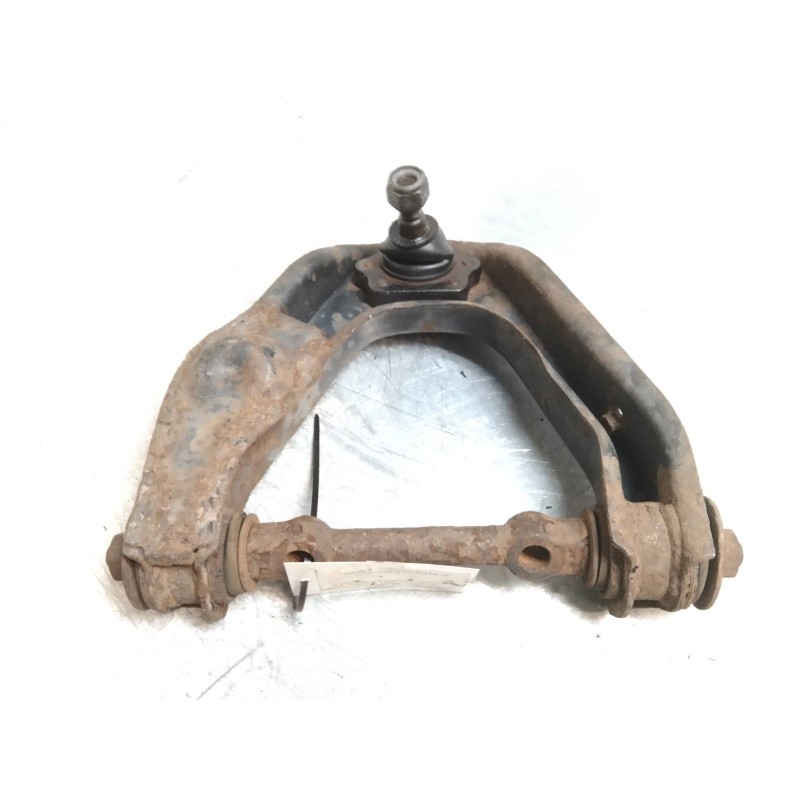 Recambio de brazo suspension superior delantero izquierdo para nissan terrano/terrano.ii (r20) 2.7 turbodiesel referencia OEM IA
