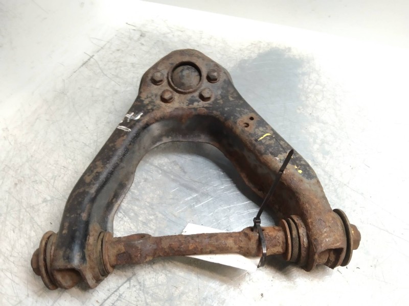 Recambio de brazo suspension superior delantero izquierdo para nissan terrano/terrano.ii (r20) 2.7 turbodiesel referencia OEM IA Recambio de brazo suspension superior delantero izquierdo para nissan terrano/terrano.ii (r20) 2.7 turbodiesel referencia OEM IA