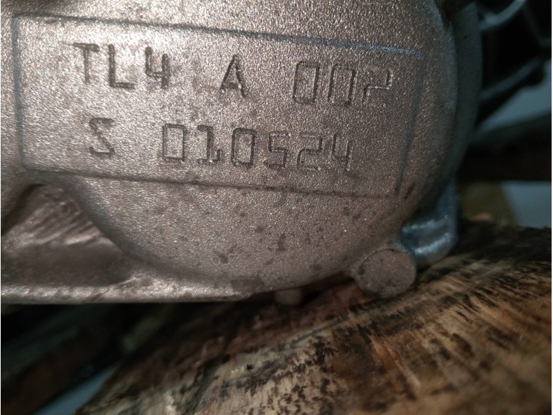 Recambio de caja cambios para renault clio iii confort dynamique referencia OEM IAM TL4002 S0100524 6V