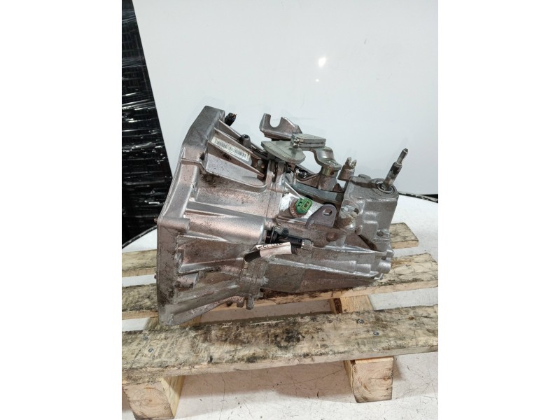 Recambio de caja cambios para renault clio iii confort dynamique referencia OEM IAM TL4002 S0100524 6V