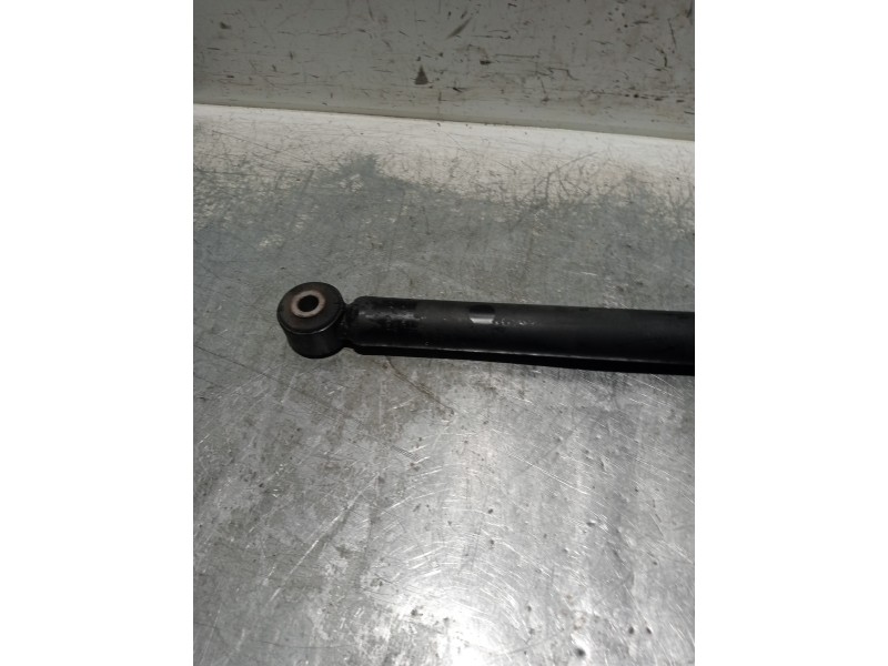 Recambio de amortiguador trasero derecho para dacia logan prestige referencia OEM IAM 8200417472 E1000404 