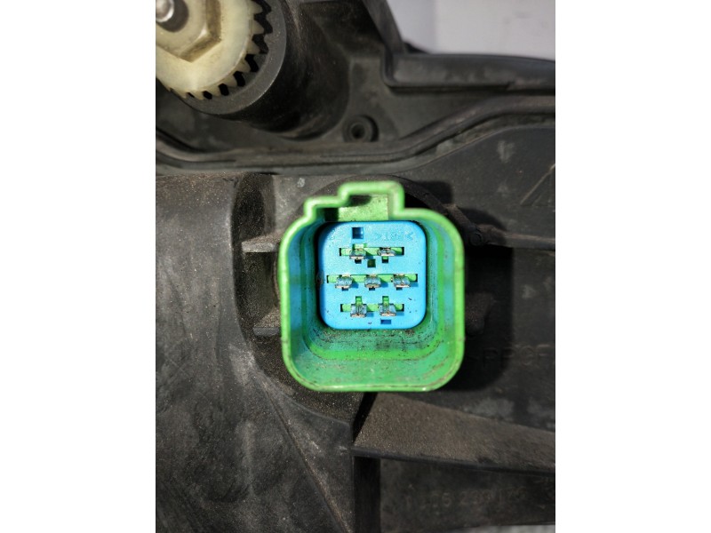 Recambio de faro izquierdo para ford mondeo berlina (ge) ambiente plus referencia OEM IAM   