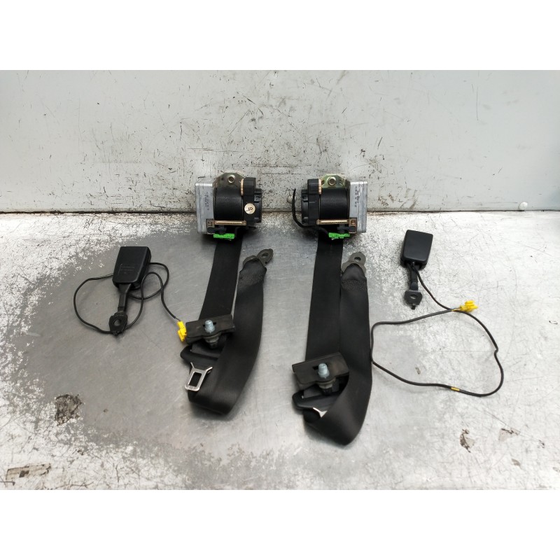 Recambio de juego cinturones delantero para mercedes clase c (w203) berlina 220 cdi (la) (203.008) referencia OEM IAM   5P