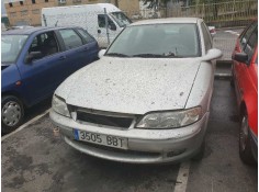 opel vectra b berlina del año 2000