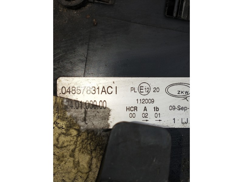Recambio de faro izquierdo para chrysler voyager (rg) 2.5 crd lx referencia OEM IAM 04857831AC1  