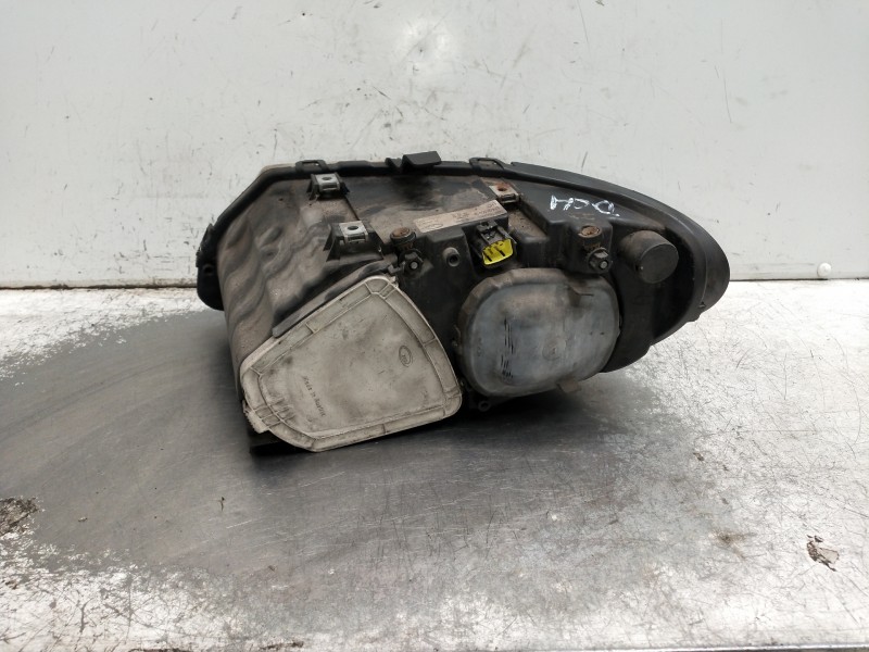 Recambio de faro derecho para chrysler voyager (rg) 2.5 crd lx referencia OEM IAM 04857830AC1  