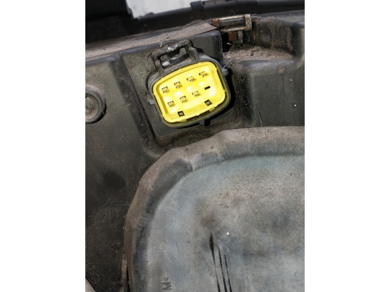 Recambio de faro derecho para chrysler voyager (rg) 2.5 crd lx referencia OEM IAM 04857830AC1  