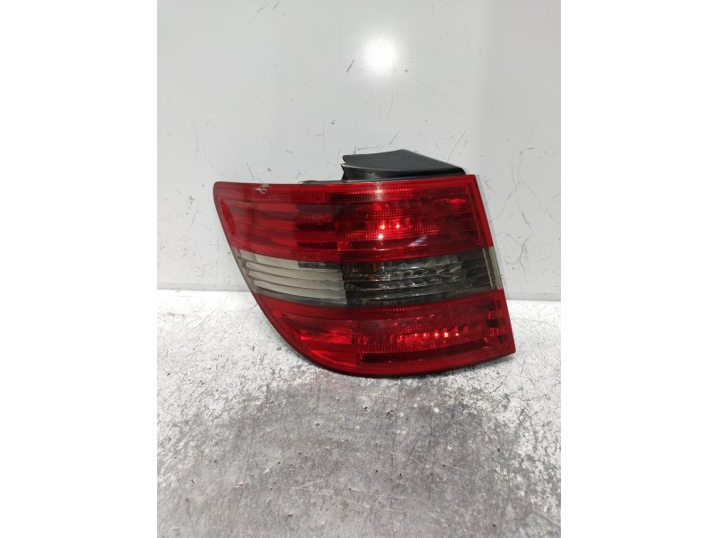 Recambio de piloto trasero izquierdo para mercedes clase b (w245) 200 cdi (245.208) referencia OEM IAM   