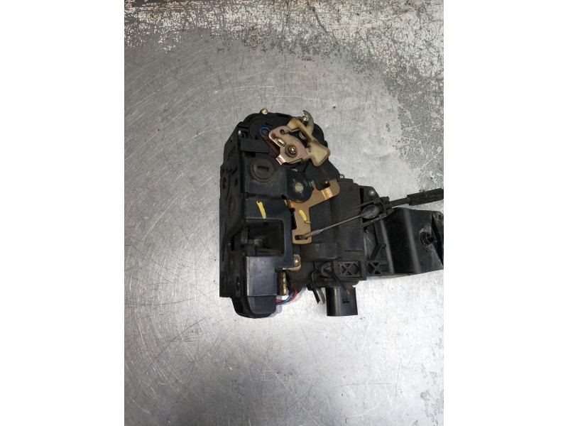 Recambio de motor cierre centralizado trasero izquierdo para volkswagen passat berlina (3b3) comfortline referencia OEM IAM   5P