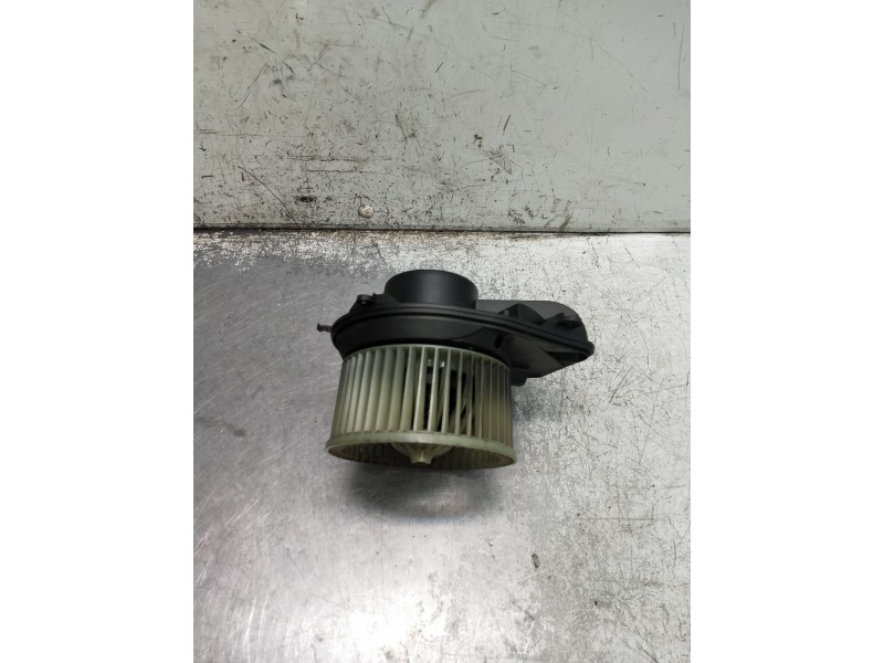 Recambio de motor calefaccion para volkswagen passat berlina (3b3) comfortline referencia OEM IAM 740221233F 8D1820021 