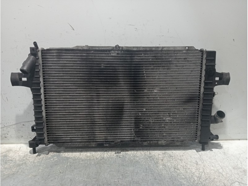 Recambio de radiador agua para opel astra h berlina enjoy referencia OEM IAM 13143570  