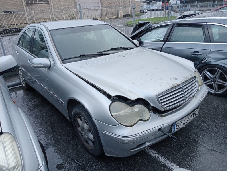 mercedes clase c (w203) berlina del año 2004