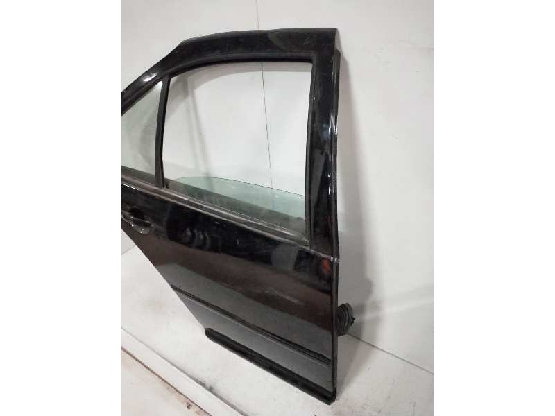 Recambio de puerta trasera derecha para volkswagen bora berlina (1j2) 1.9 tdi referencia OEM IAM    Recambio de puerta trasera derecha para volkswagen bora berlina (1j2) 1.9 tdi referencia OEM IAM