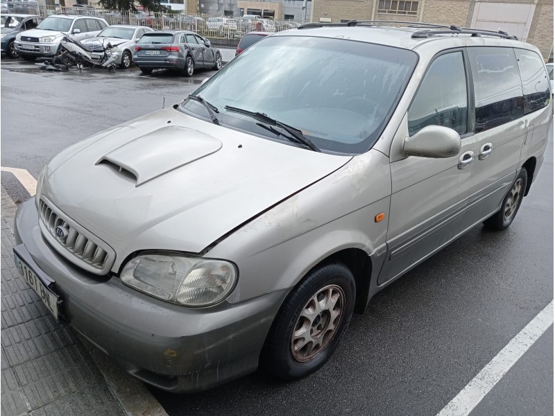 kia carnival del año 2001