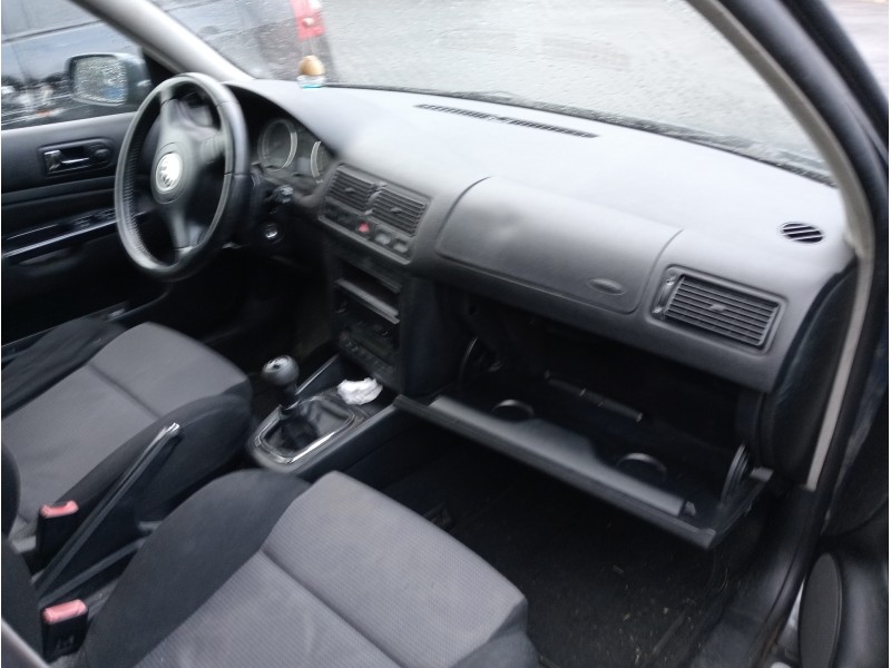 volkswagen golf iv berlina (1j1) del año 2002