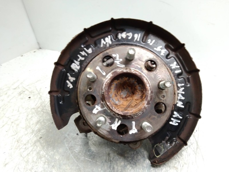 Recambio de mangueta trasera izquierda para hyundai ix35 1.6 cat referencia OEM IAM   