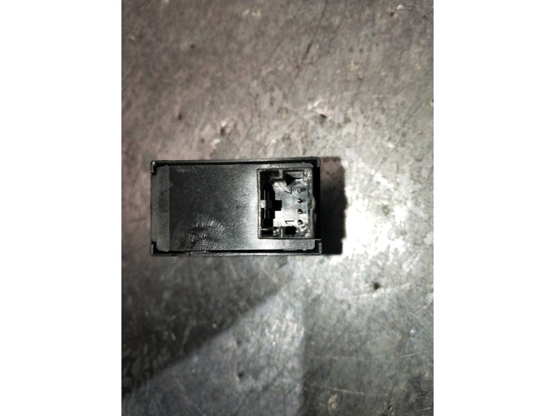 Recambio de mando elevalunas delantero derecho para fiat bravo (198) 1.6 16v active multijet (77kw) referencia OEM IAM   5P