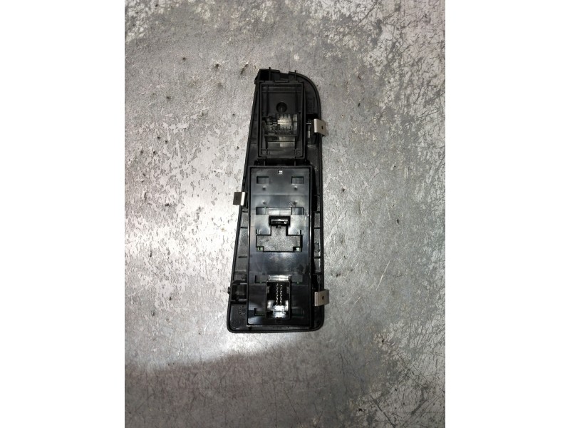 Recambio de mando elevalunas delantero izquierdo para fiat bravo (198) 1.6 16v active multijet (77kw) referencia OEM IAM   5P