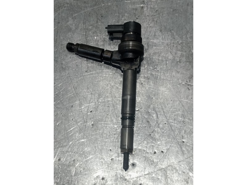 Recambio de inyector para opel astra h berlina enjoy referencia OEM IAM 0445110175 140618925811 8123