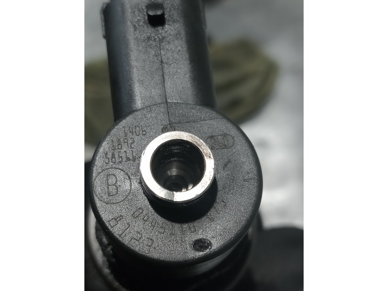 Recambio de inyector para opel astra h berlina enjoy referencia OEM IAM 0445110175 140618925811 8123