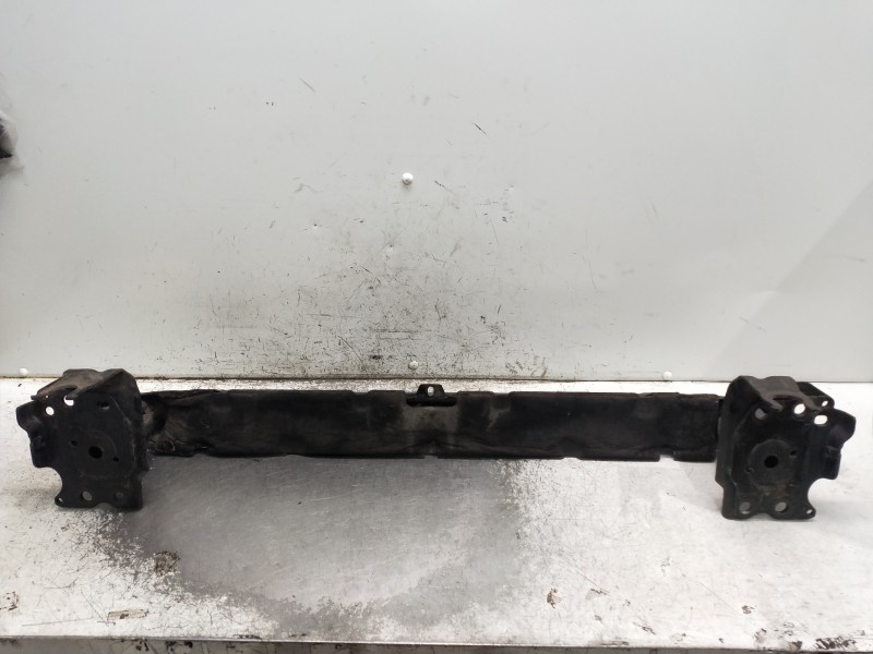 Recambio de refuerzo paragolpes delantero para volkswagen touareg (7la) tdi v6 referencia OEM IAM   