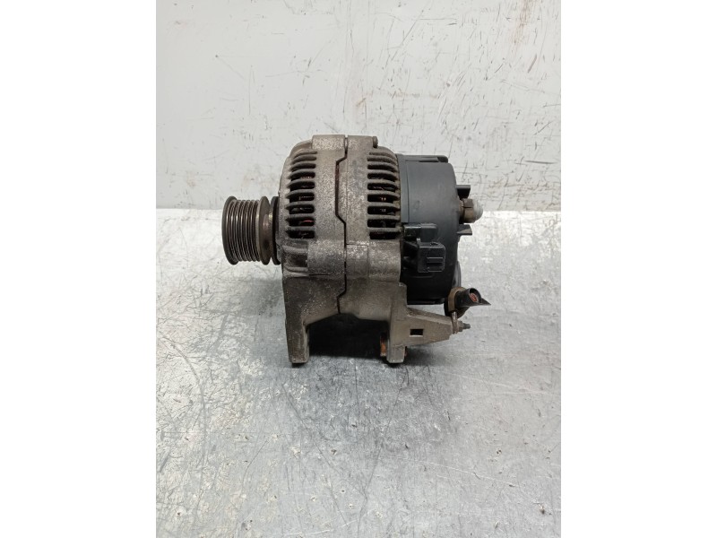 Recambio de alternador para volkswagen vento (1h2) cl referencia OEM IAM 0123315002 028903025H 