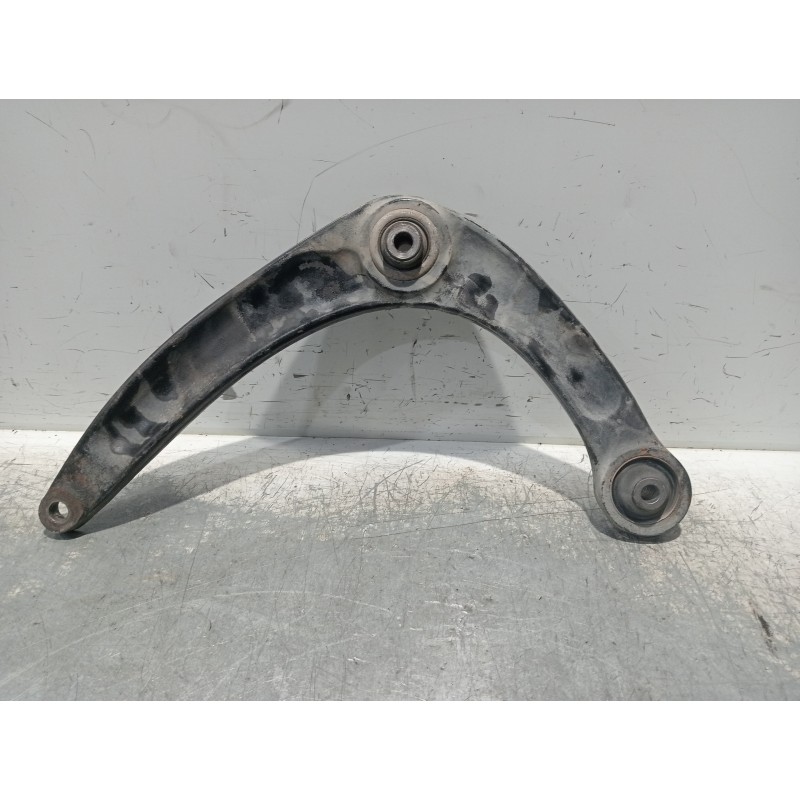 Recambio de brazo suspension inferior delantero derecho para peugeot 307 break/sw (s2) sw pack referencia OEM IAM 557451D  