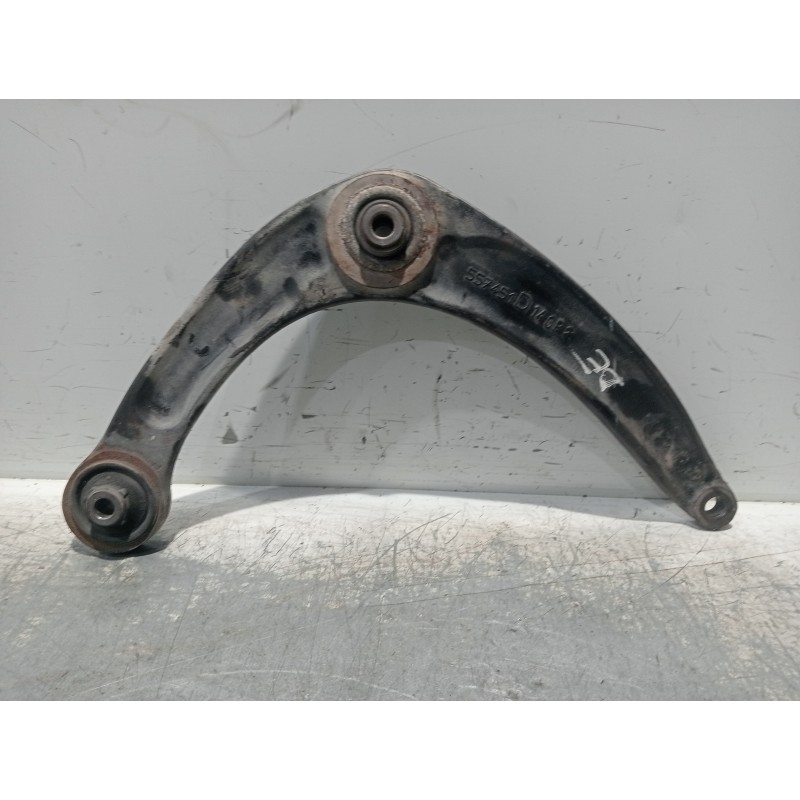 Recambio de brazo suspension inferior delantero derecho para peugeot 307 break/sw (s2) sw pack referencia OEM IAM 557451D  