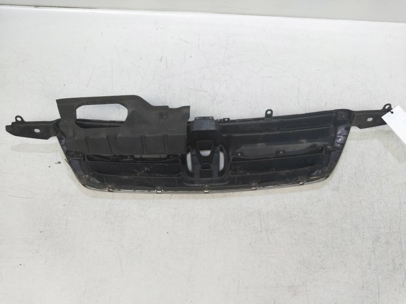 Recambio de rejilla delantera para honda cr-v (rd8) 2.0 vtec cat referencia OEM IAM   