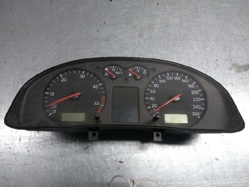 Recambio de cuadro instrumentos para volkswagen passat berlina (3b2) 1.9 tdi referencia OEM IAM 3B0920820A 110008961007  Recambio de cuadro instrumentos para volkswagen passat berlina (3b2) 1.9 tdi referencia OEM IAM 3B0920820A 110008961007