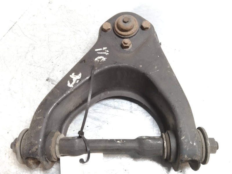 Recambio de brazo suspension inferior delantero derecho para nissan vanette (c 220) referencia OEM IAM   
