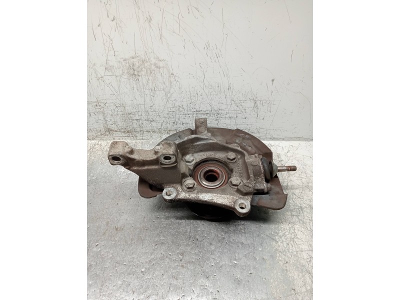 Recambio de mangueta delantera derecha para volvo s60 berlina 2.4 d referencia OEM IAM 9461944  