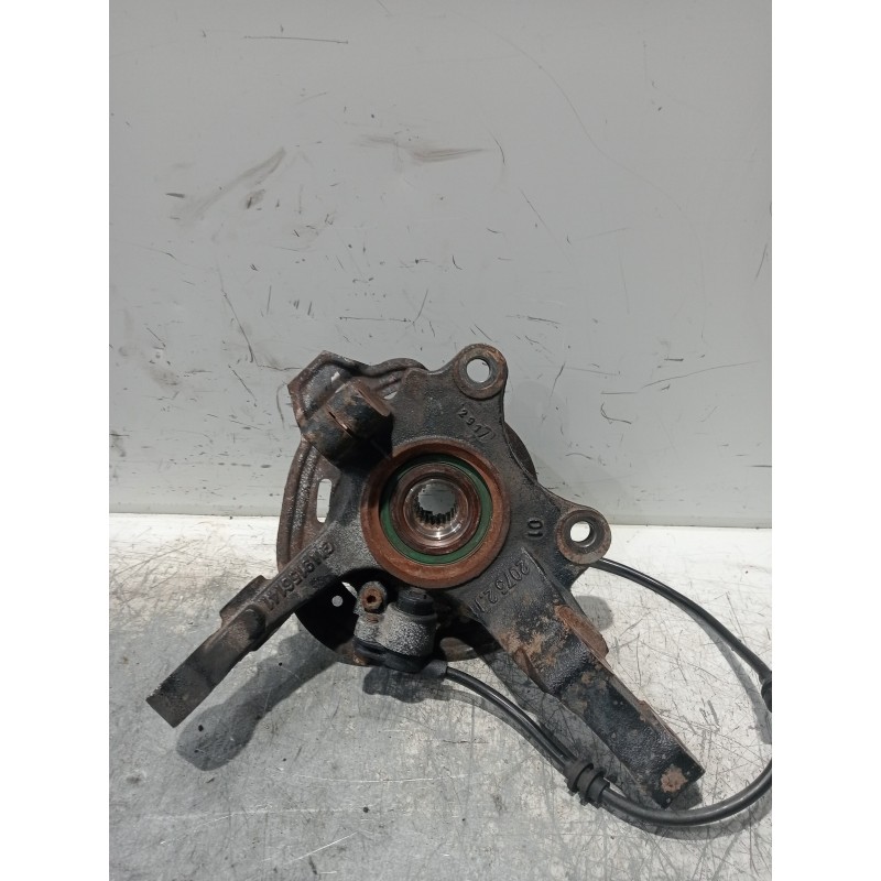 Recambio de mangueta delantera derecha para opel corsa c club referencia OEM IAM 9156141  