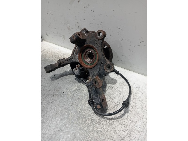 Recambio de mangueta delantera derecha para opel corsa c club referencia OEM IAM 9156141  