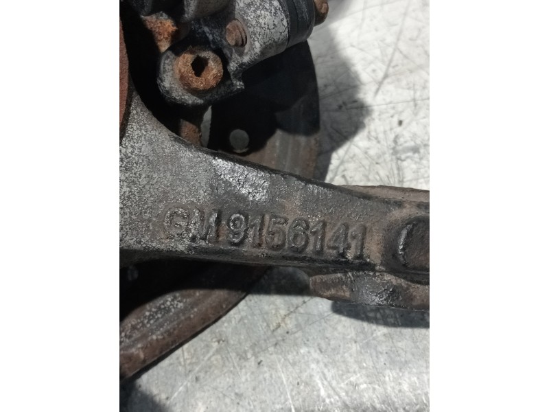 Recambio de mangueta delantera derecha para opel corsa c club referencia OEM IAM 9156141  