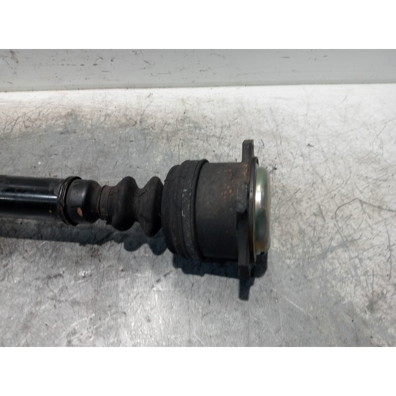 Recambio de transmision delantera izquierda para volkswagen passat variant (3b6) v6 tdi executive referencia OEM IAM 8D0407272AK