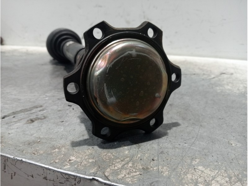 Recambio de transmision delantera izquierda para volkswagen passat variant (3b6) v6 tdi executive referencia OEM IAM 8D0407272AK