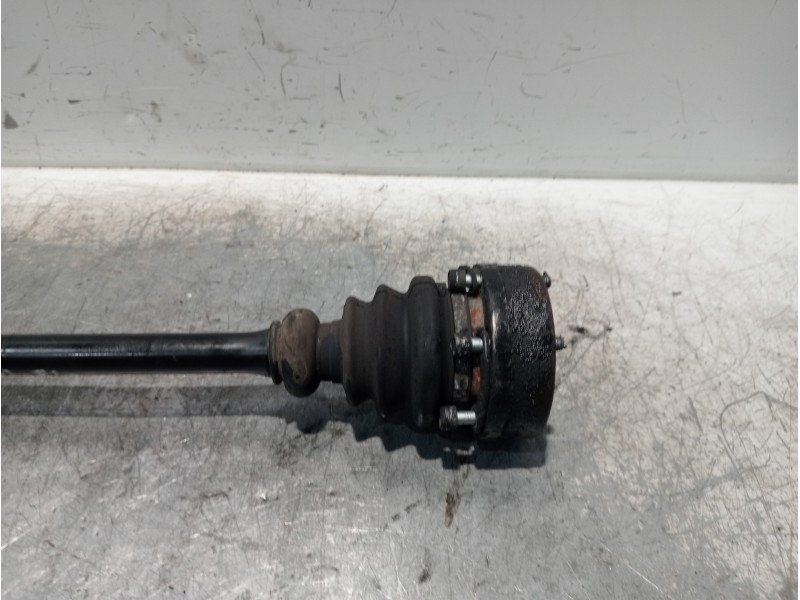 Recambio de transmision trasera izquierda para volkswagen passat variant (3b6) v6 tdi executive referencia OEM IAM 8E0501203M  