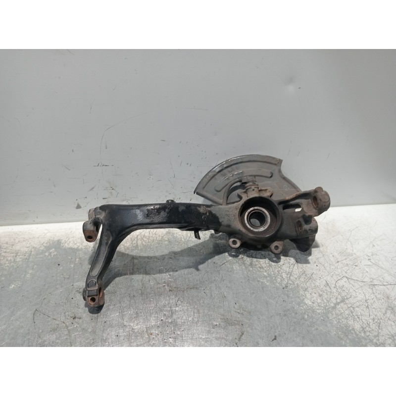 Recambio de mangueta delantera izquierda para volkswagen passat variant (3b6) v6 tdi executive referencia OEM IAM 8D0407257  