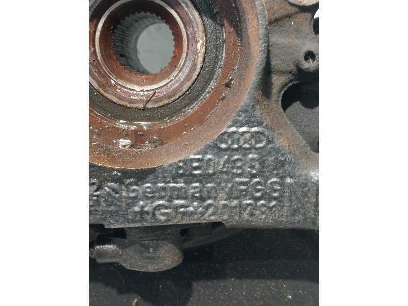 Recambio de mangueta trasera izquierda para volkswagen passat variant (3b6) v6 tdi executive referencia OEM IAM 8E0435  