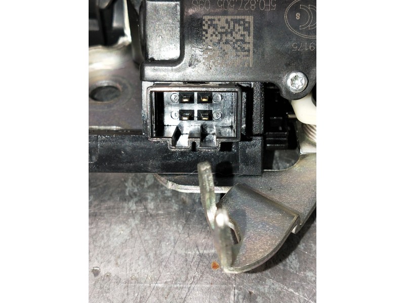 Recambio de motor cierre centralizado porton para seat arona xcellence referencia OEM IAM 5F082750509S  5P